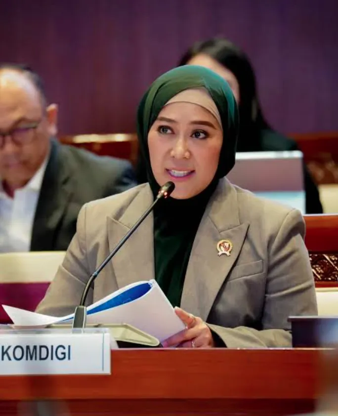 Meutya Hafid.webp (30 KB)