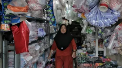 Harga Plastik Naik, UMKM Terjepit Biaya Produksi