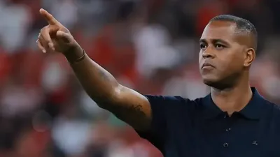 Patrick Kluivert Kandidat Staf Xavi di Timnas Belanda