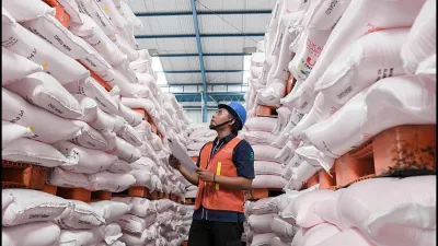 Laba Pupuk Indonesia Naik 252,8 Persen di Tengah Swasembada