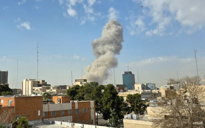 Iran di serang Amerika dan Israel