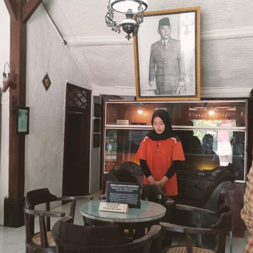 Menemukan Suara Hati Lewat Wisata Bisu di Ndalem Pojok Kediri