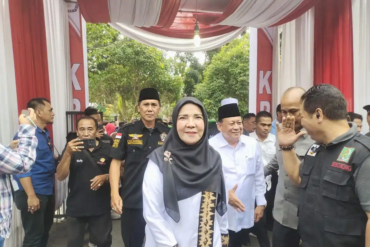 Wali Kota Bandar lampung Eva Dwiana