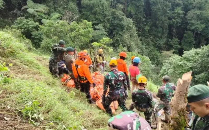 Penumpang helikopter PK-CFX hilang