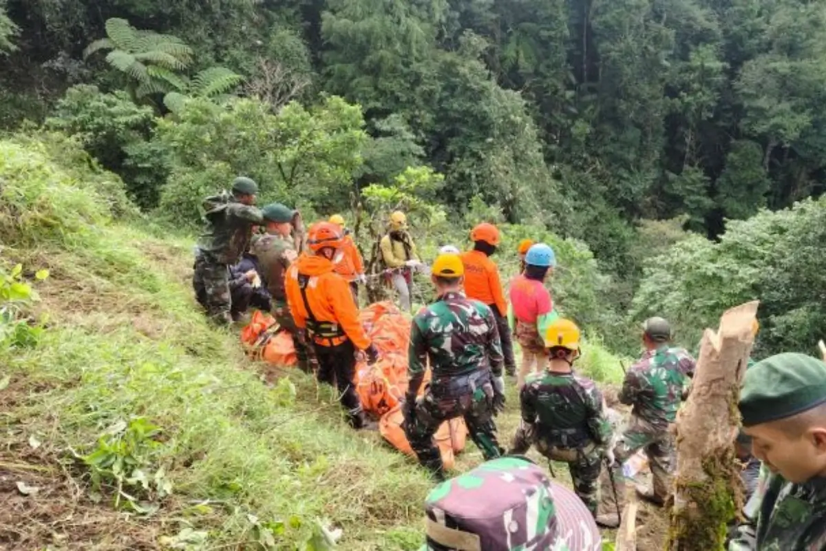 Penumpang helikopter PK-CFX hilang