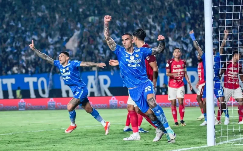Persib vs Bali United
