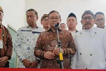 Pramono Perintahkan Pembasmian Ikan Sapu-Sapu di Sungai Jakarta