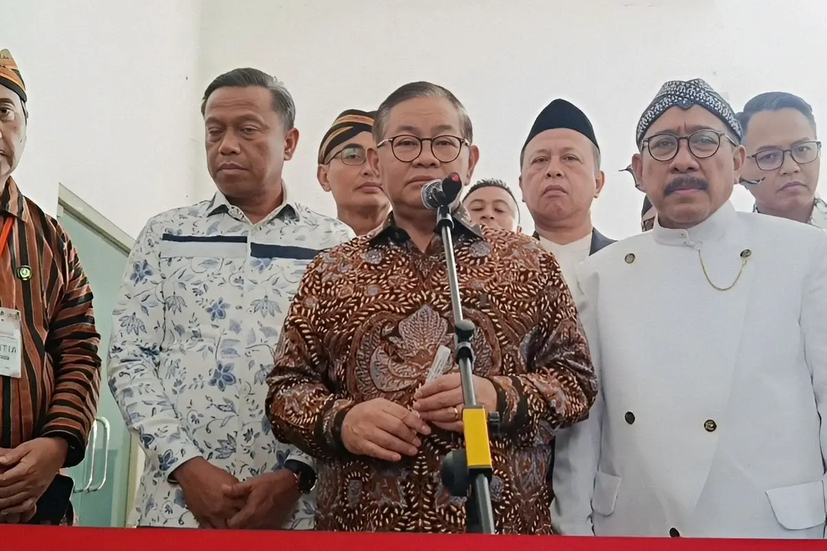 Pramono Anung Ikan Sapu sapu