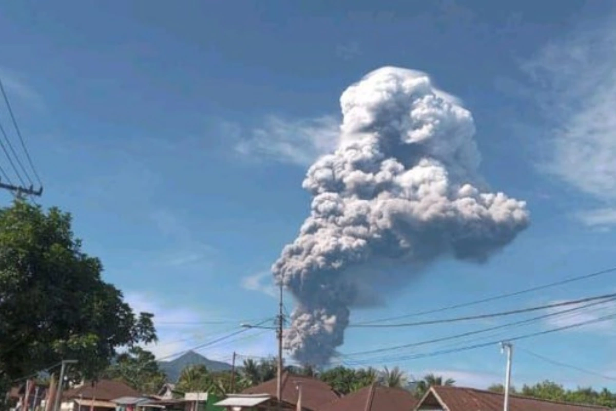Gunung Dukono