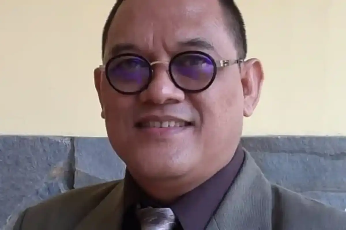 Kesehatan Mental Generasi Muda Jadi Sorotan di Tengah Pesatnya Era Digital 2 dr. Ari Udijono, M.Kes