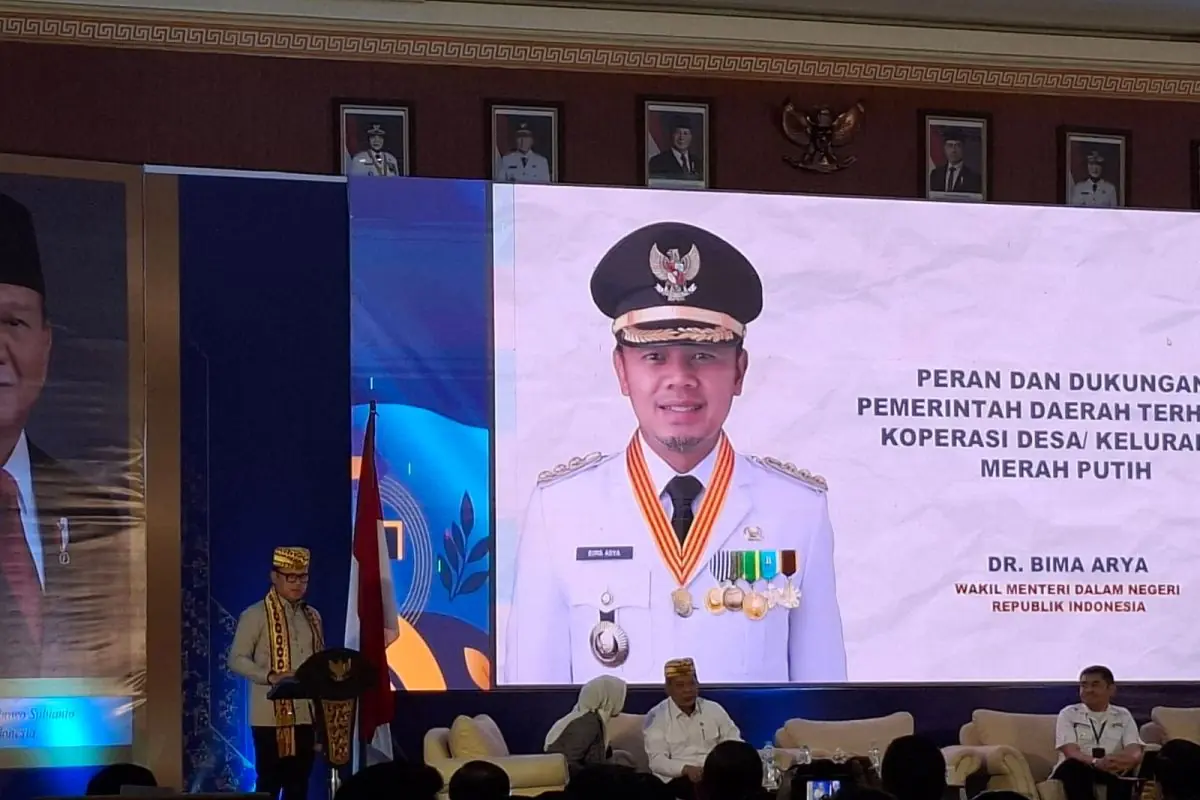 KDKMP didorong Wamendagri Bima Arya jadi pusat pelayanan ekonomi desa terpadu, dengan capaian ekspor di Jember dan Sulawesi Tenggara.